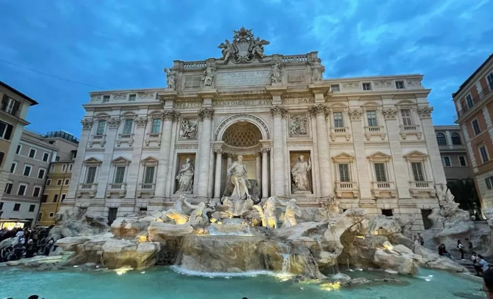 Fontana di Trevi - podvečer